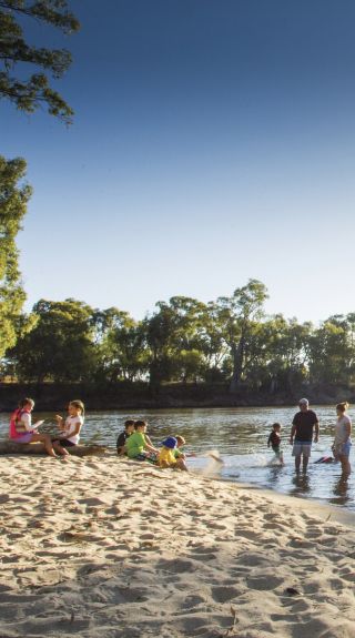 Edward River, Deniliquin